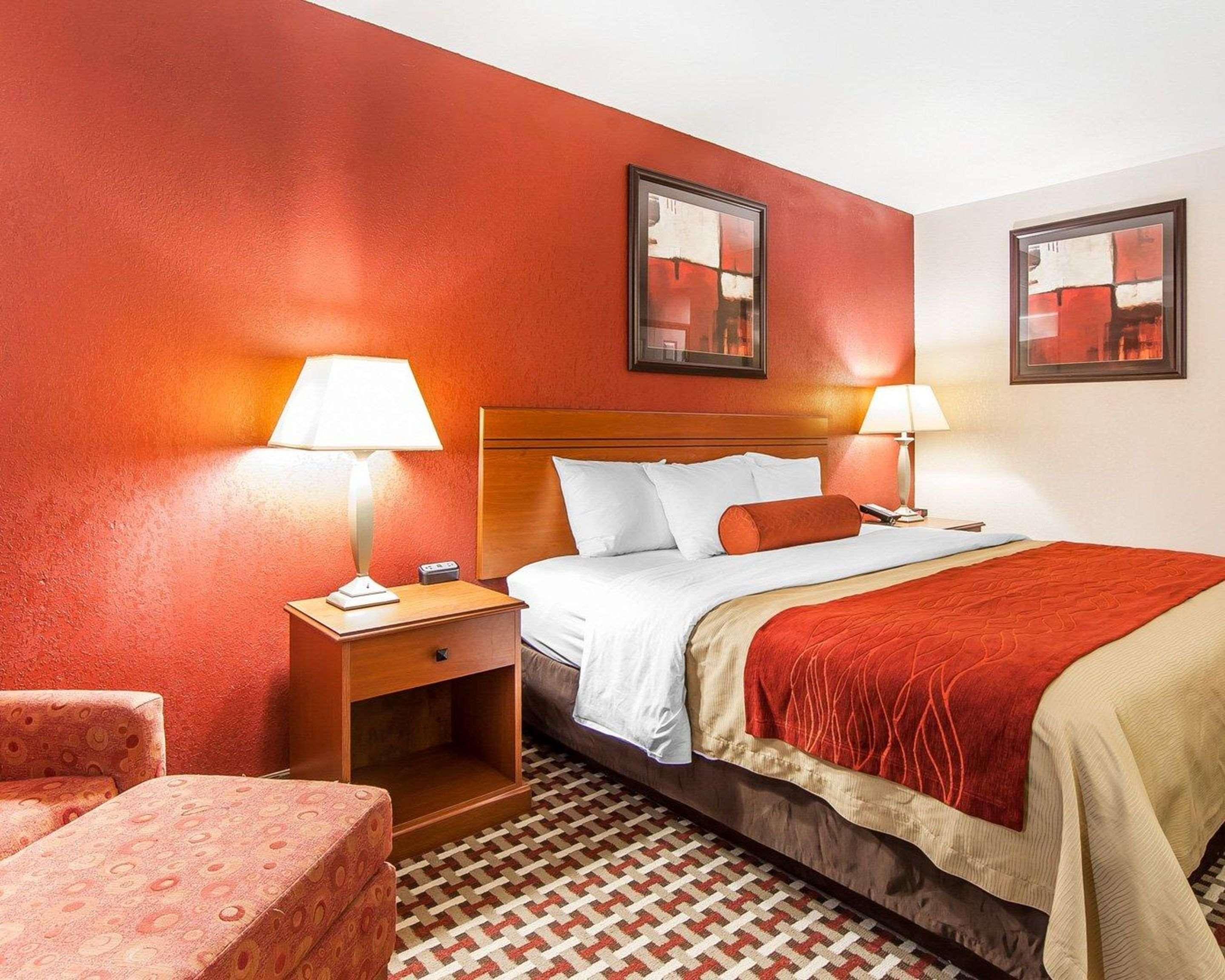 Quality Inn Seaman Екстер'єр фото